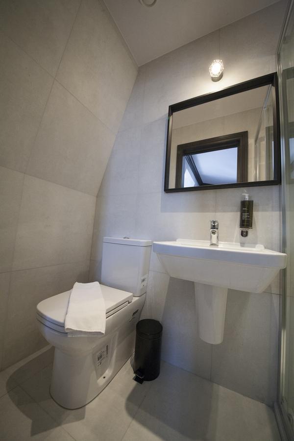 The Duke Rooms Лондон Екстериор снимка